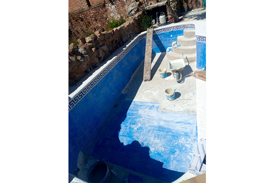 ISM - Interiorismo Servicios Múltiples piscina
